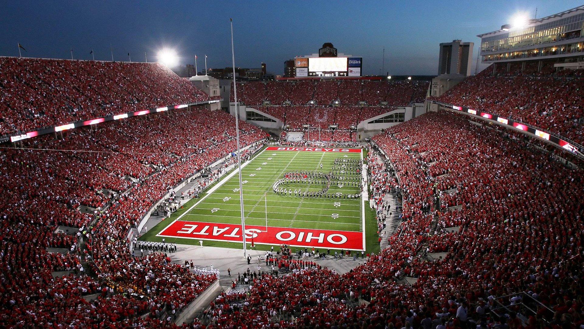 克罗斯评历史最佳11人引热议，C罗任左边锋，梅西前腰，马尔蒂尼镇守后防