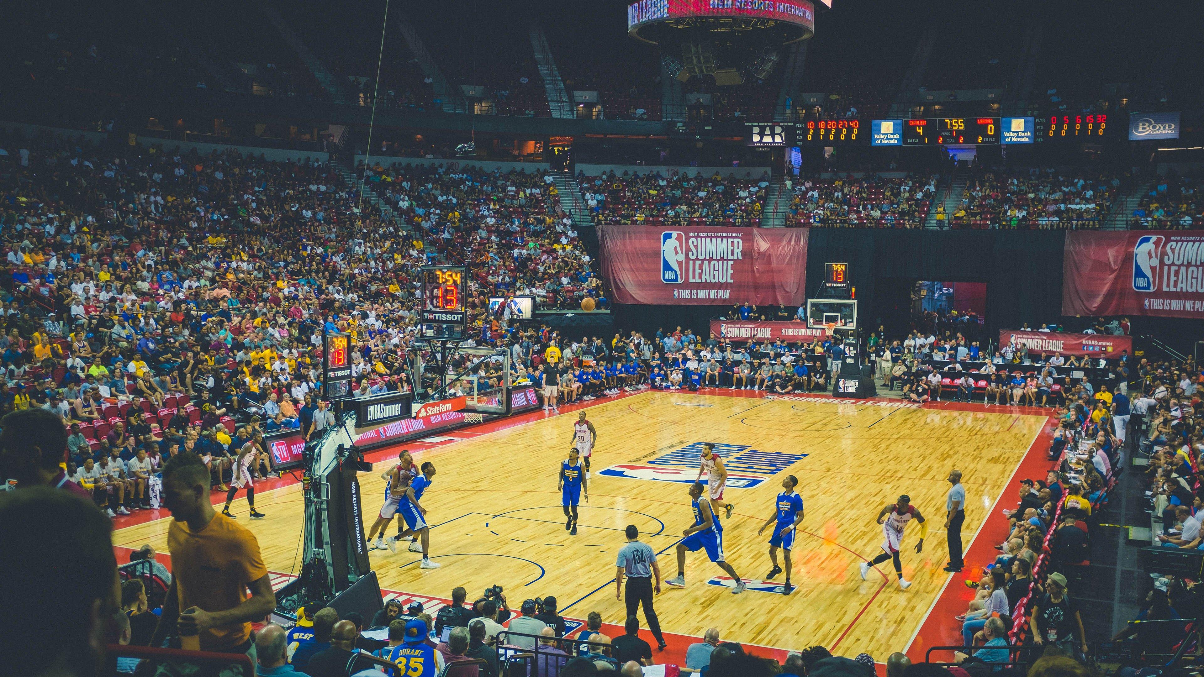 26年金球奖，新王登基还是传奇延续？三大热门引爆全球热议