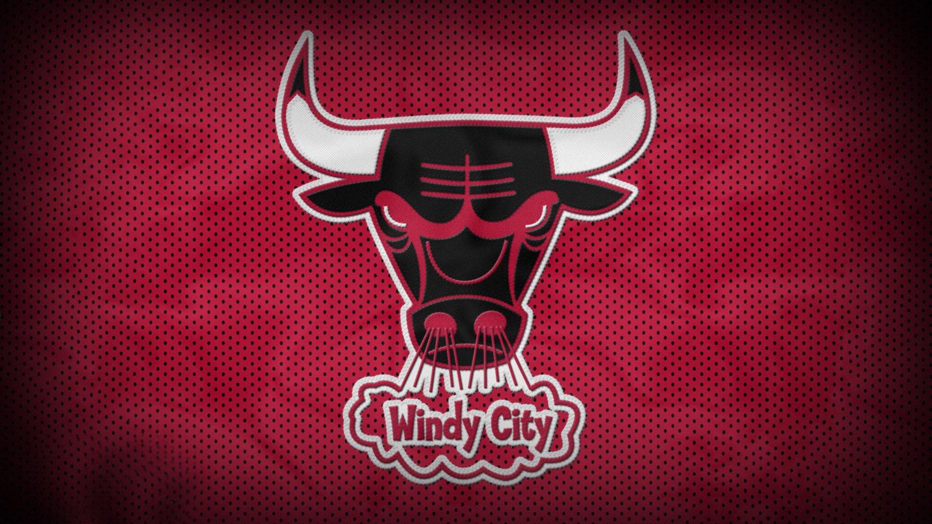 谢周三吉祥物加入球迷抗议行列，俱乐部老板面临空前信任危机